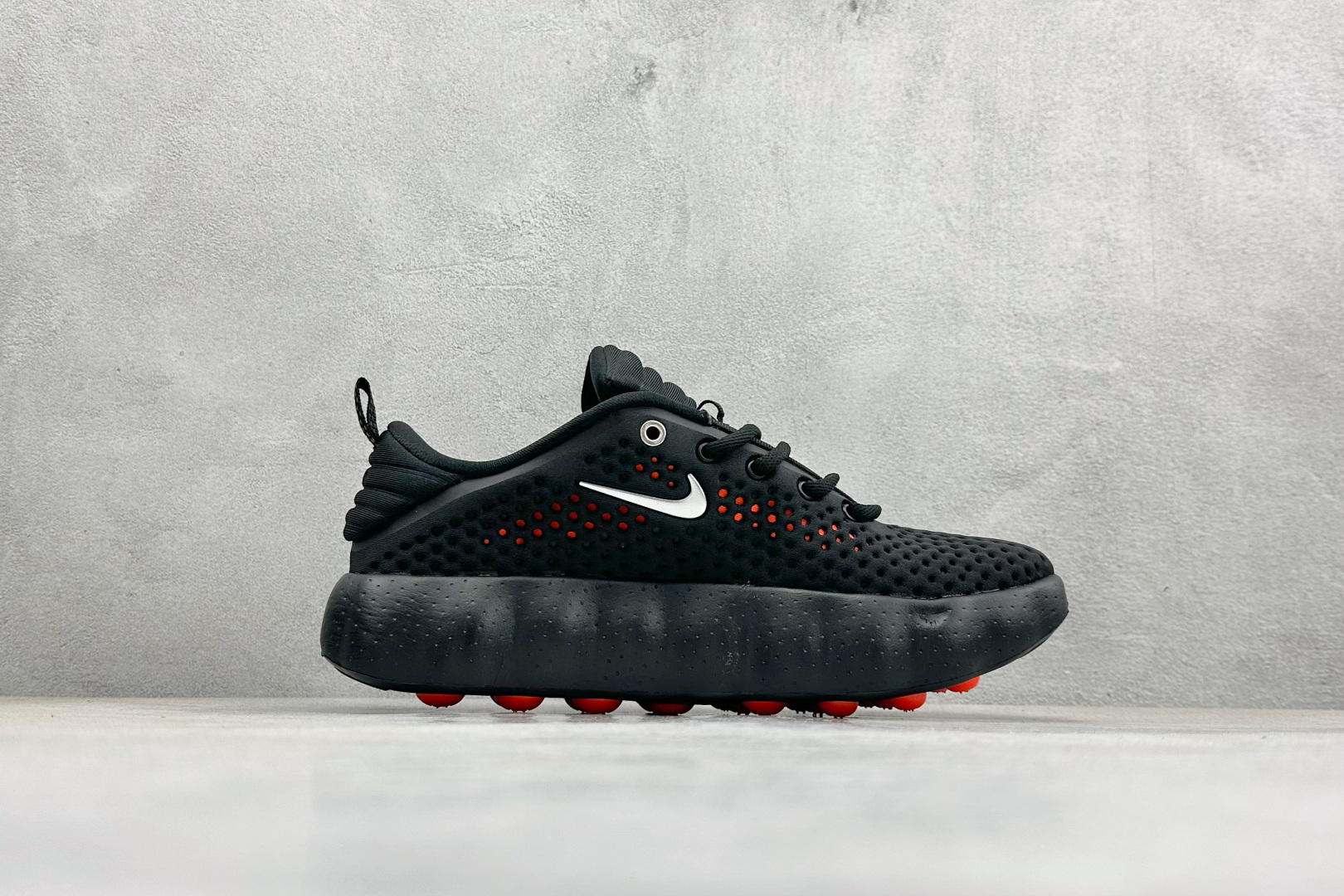 Nike Mind 002 舒适耐穿 透气训练鞋 透气孔洞 品牌徽标 HQ4308-001 Nike Mind 002 舒适耐穿 透气训练鞋 透气孔洞 品牌徽标 HQ4308-001