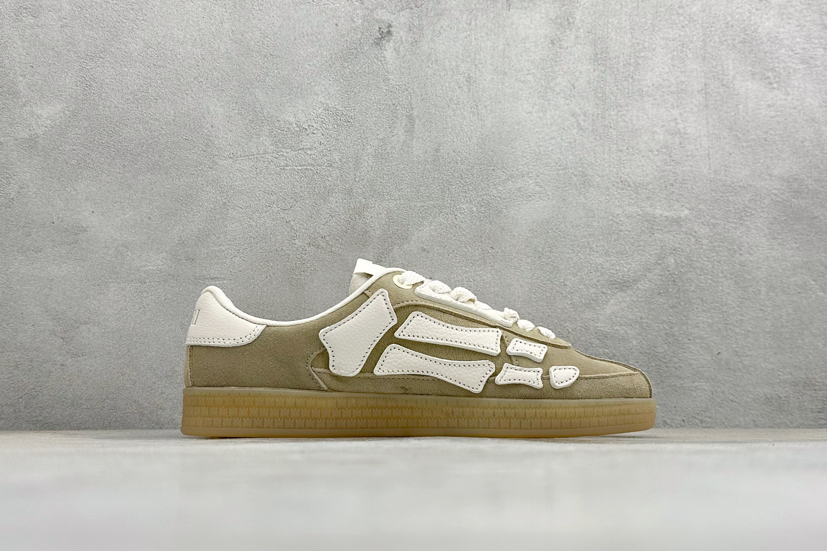 AMIRI Pacific Bones 埃米尔 骨头运动休闲德训板鞋 AMIRI Pacific Bones 埃米尔 骨头运动休闲德训板鞋