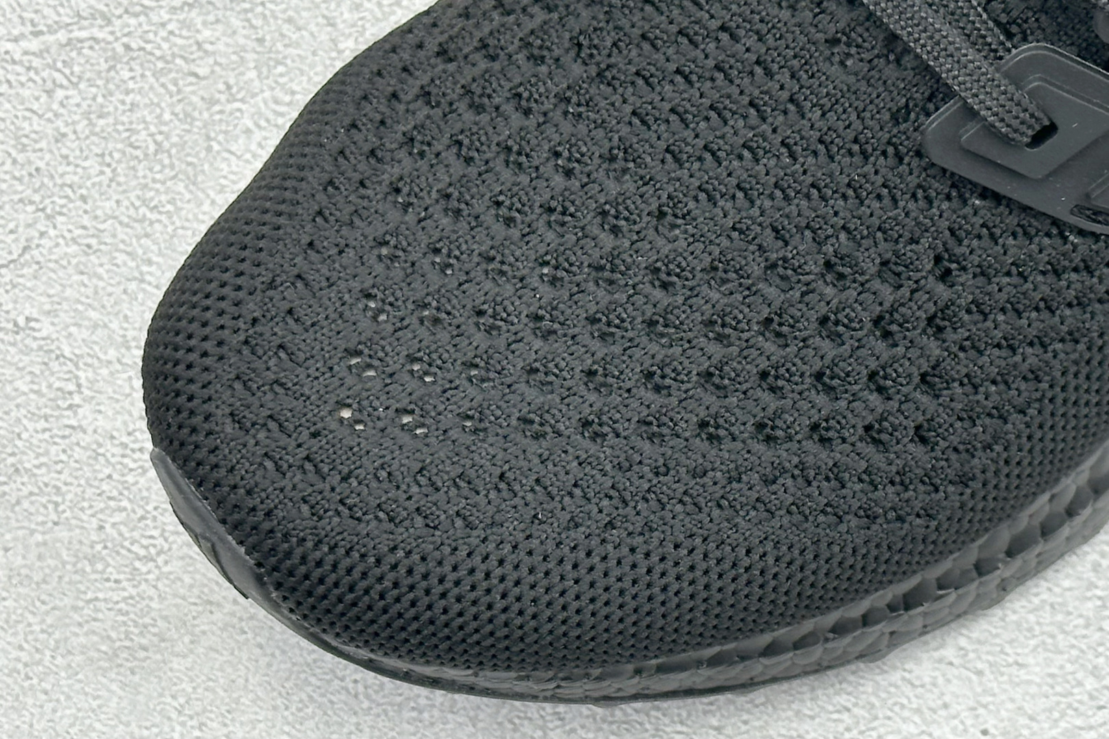 福利特价 AD Ultraboost 1.0 低帮织物休闲跑步鞋采用 AD primeknit 设计鞋面