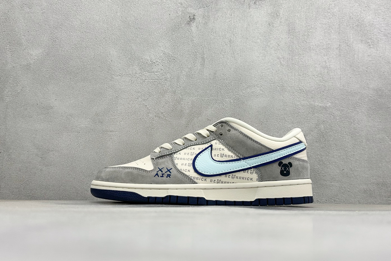「暴力熊×Nike Dunk Low 联名款」 把潮玩灵魂穿在脚上 TX1688-002 「暴力熊×Nike Dunk Low 联名款」 把潮玩灵魂穿在脚上 TX1688-002