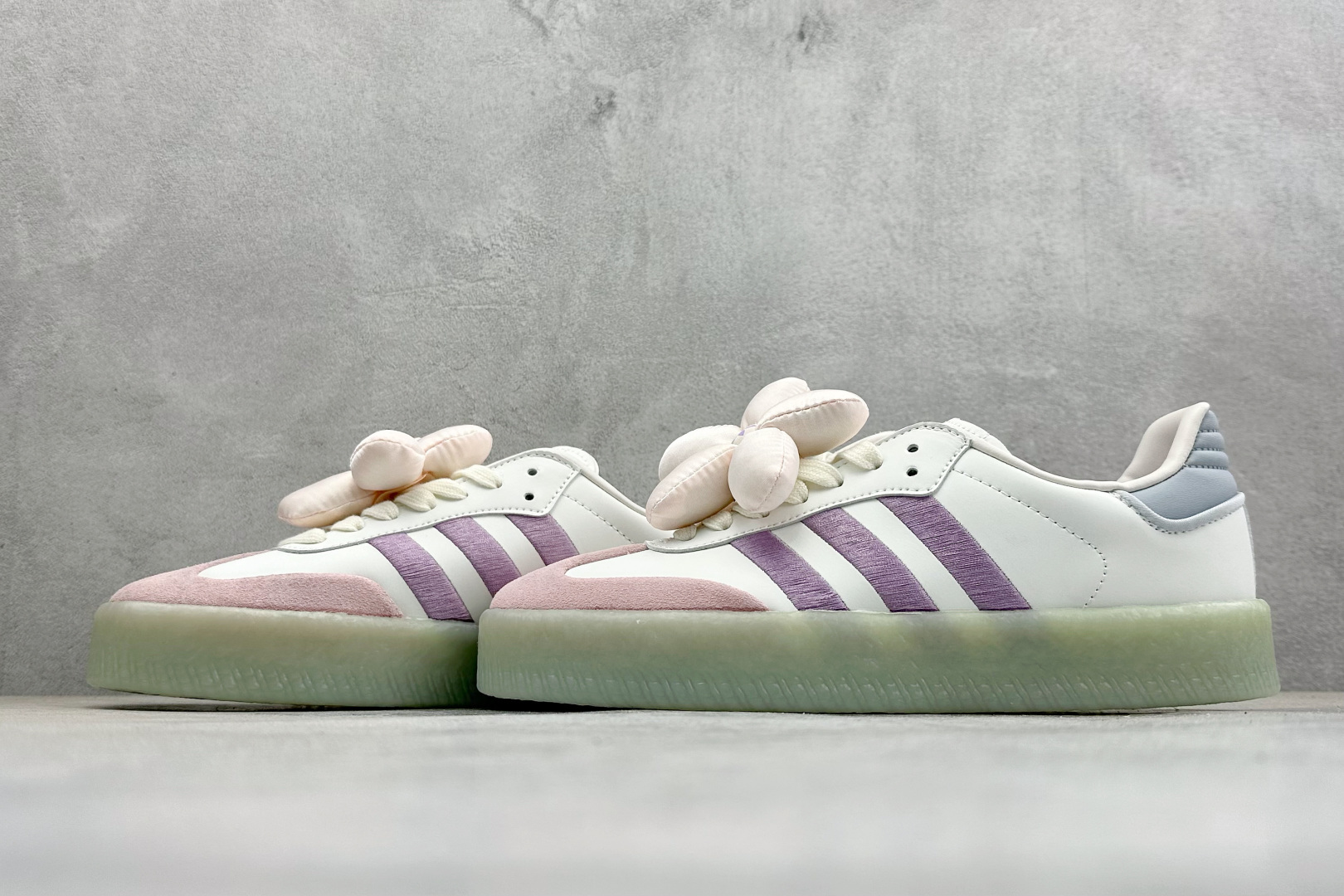 XH版Adidas originals SAMBAE VALENTINE W 百搭单品 复古桑巴板鞋 JR3335 XH版Adidas originals SAMBAE VALENTINE W 百搭单品 复古桑巴板鞋 JR3335