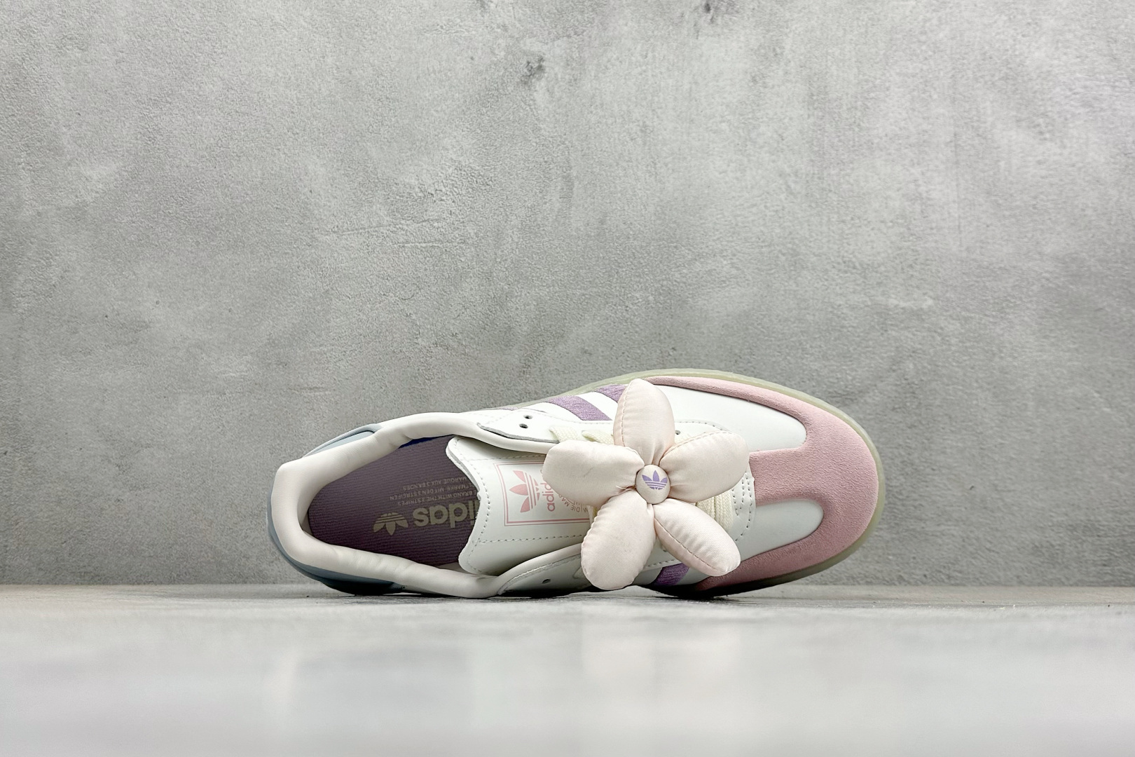 XH版Adidas originals SAMBAE VALENTINE W 百搭单品 复古桑巴板鞋 JR3335 XH版Adidas originals SAMBAE VALENTINE W 百搭单品 复古桑巴板鞋 JR3335