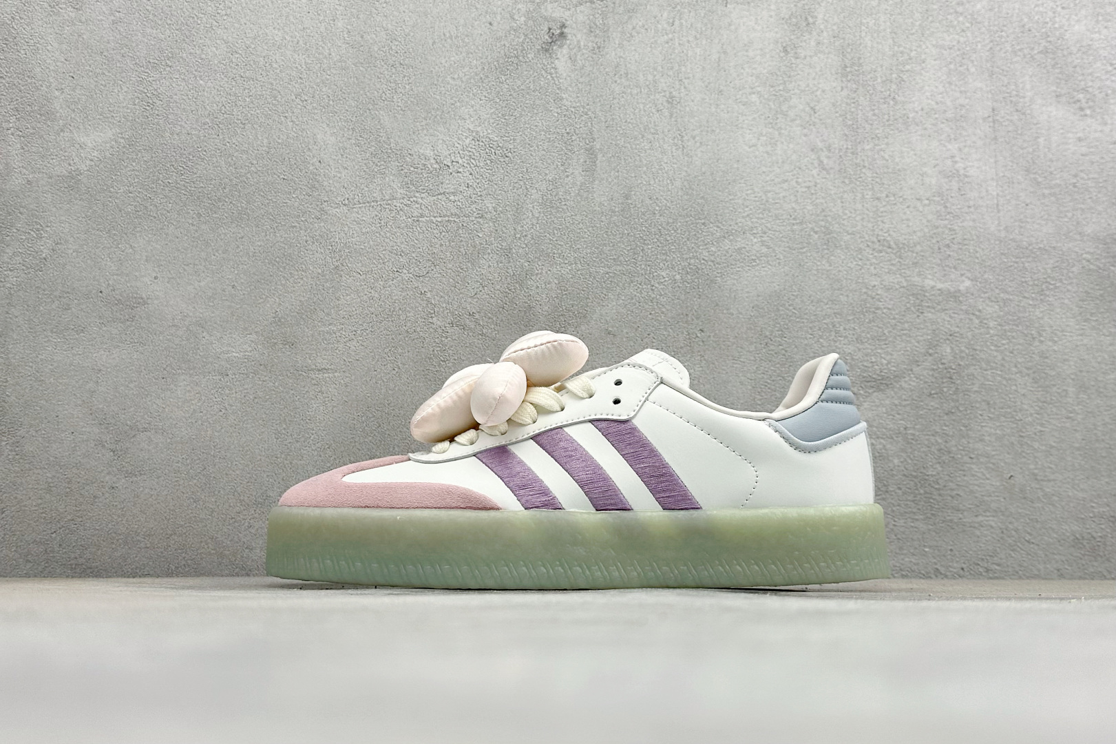 XH版Adidas originals SAMBAE VALENTINE W 百搭单品 复古桑巴板鞋 JR3335 XH版Adidas originals SAMBAE VALENTINE W 百搭单品 复古桑巴板鞋 JR3335