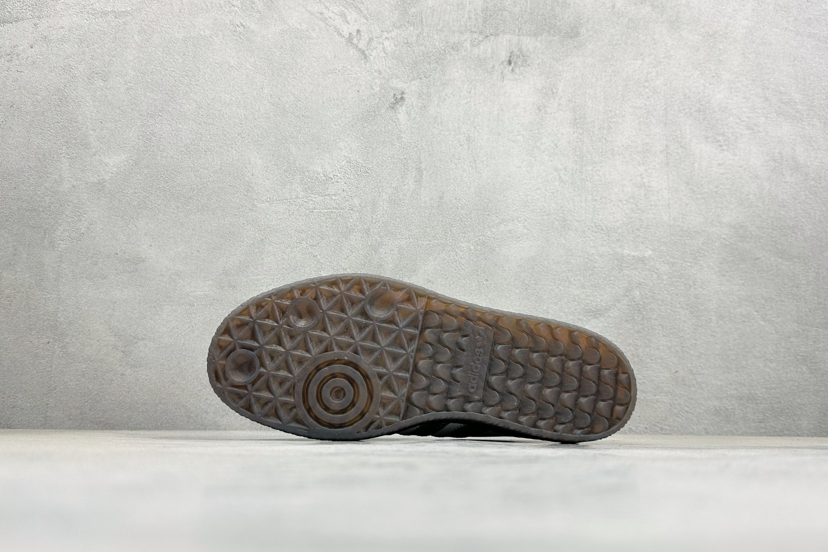 XH版Adidas originals SAMBAE VALENTINE W 百搭单品 复古桑巴板鞋 IE9105 XH版Adidas originals SAMBAE VALENTINE W 百搭单品 复古桑巴板鞋 IE9105