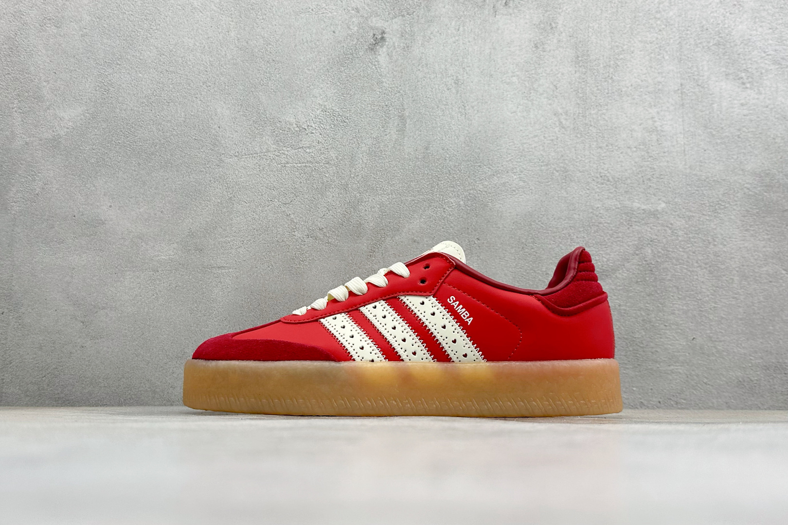 XH版Adidas originals SAMBAE VALENTINE W 百搭单品 复古桑巴板鞋 JH7287 XH版Adidas originals SAMBAE VALENTINE W 百搭单品 复古桑巴板鞋 JH7287