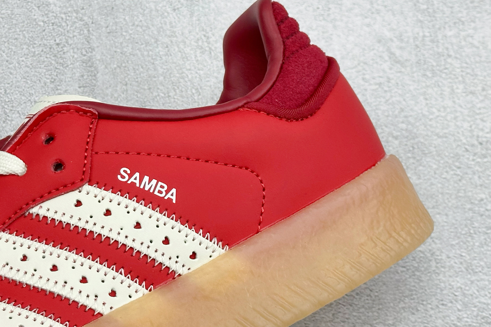 XH版Adidas originals SAMBAE VALENTINE W 百搭单品 复古桑巴板鞋 JH7287 XH版Adidas originals SAMBAE VALENTINE W 百搭单品 复古桑巴板鞋 JH7287