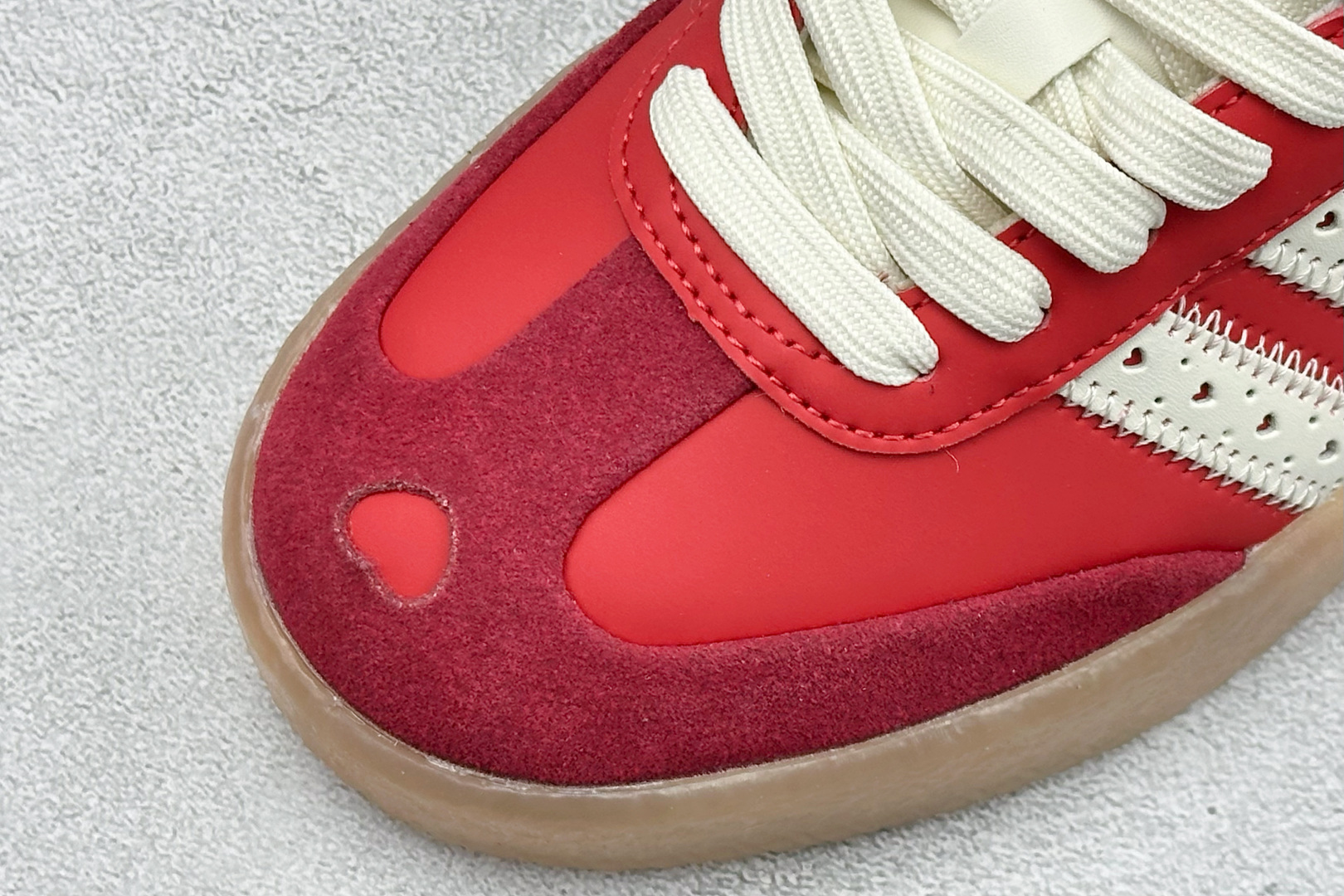 XH版Adidas originals SAMBAE VALENTINE W 百搭单品 复古桑巴板鞋 JH7287 XH版Adidas originals SAMBAE VALENTINE W 百搭单品 复古桑巴板鞋 JH7287