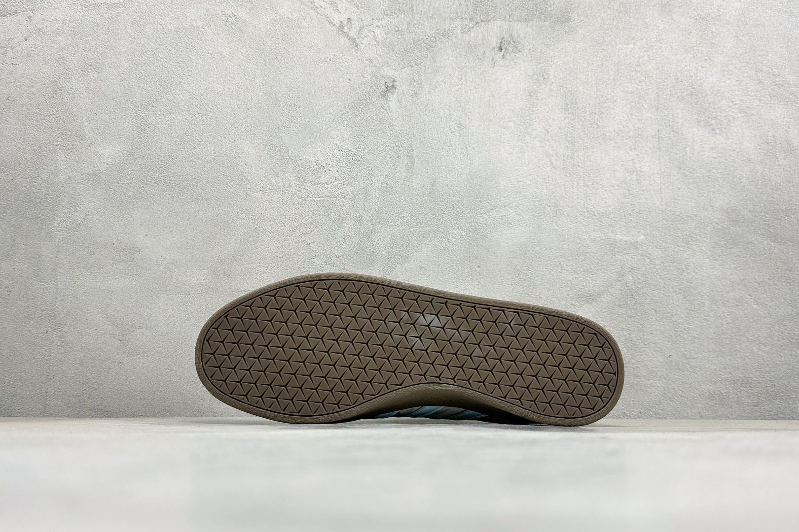 Adidas VI Court CLASSIC DIY手绘涂鸦 三叶草休闲复古运动板鞋 HQ1802 Adidas VI Court CLASSIC DIY手绘涂鸦 三叶草休闲复古运动板鞋 HQ1802