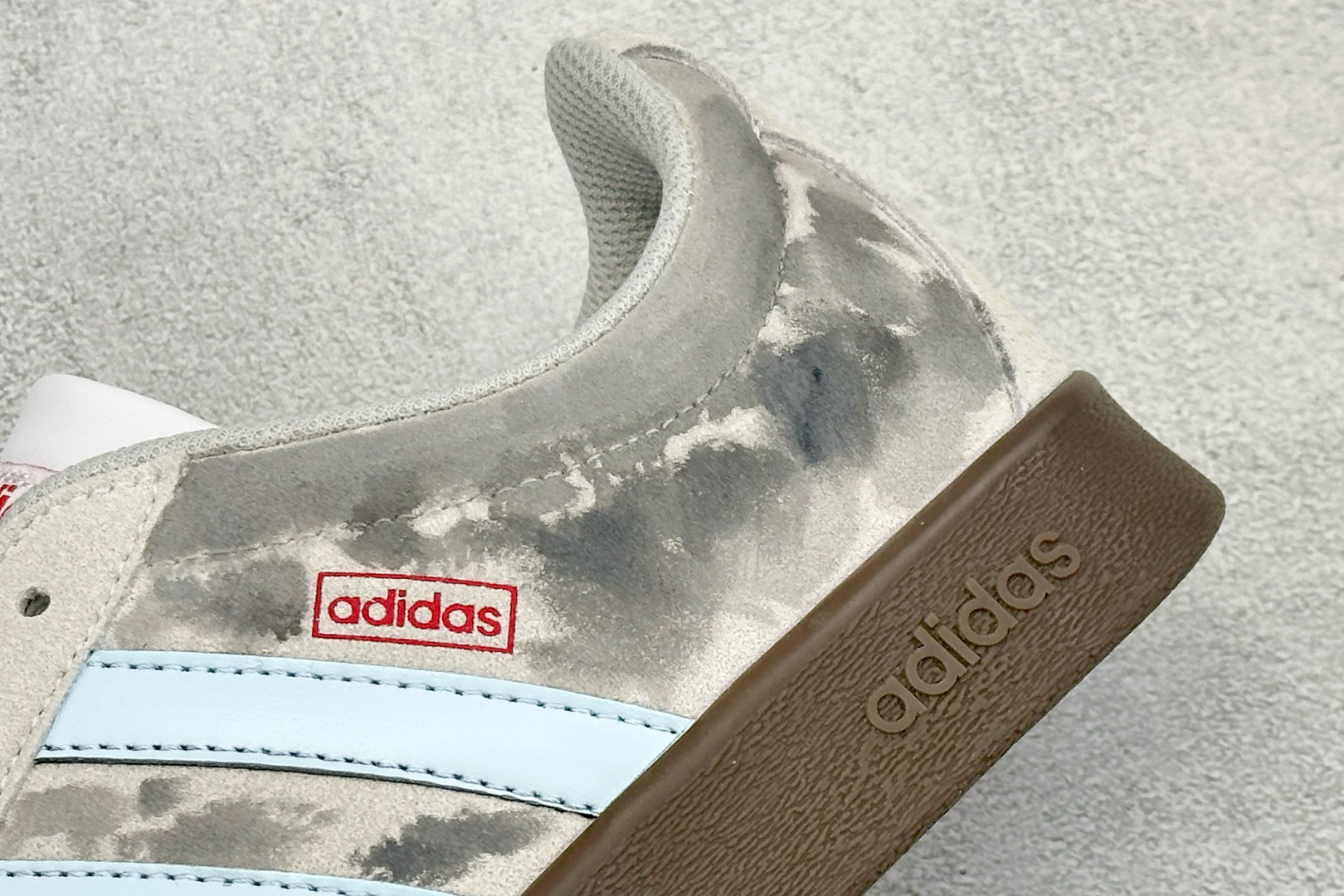 Adidas VI Court CLASSIC DIY手绘涂鸦 三叶草休闲复古运动板鞋 HQ1802 Adidas VI Court CLASSIC DIY手绘涂鸦 三叶草休闲复古运动板鞋 HQ1802