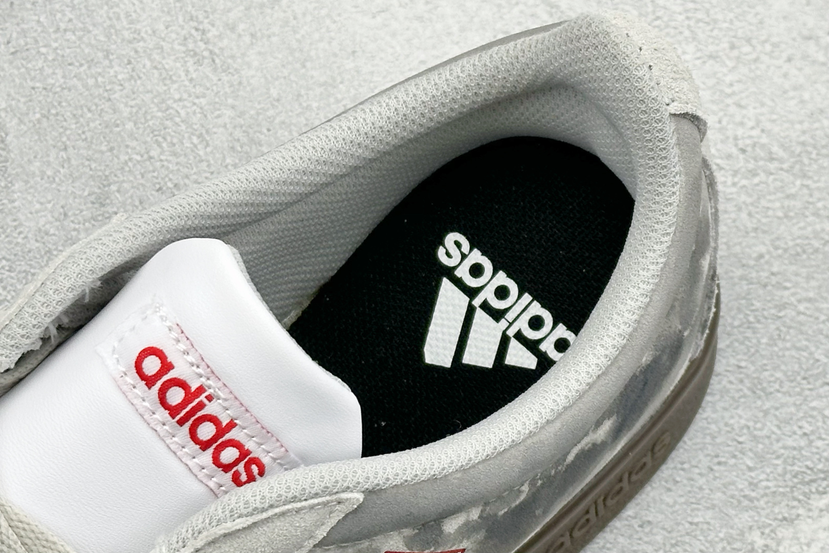 Adidas VI Court CLASSIC DIY手绘涂鸦 三叶草休闲复古运动板鞋 HQ1802 Adidas VI Court CLASSIC DIY手绘涂鸦 三叶草休闲复古运动板鞋 HQ1802