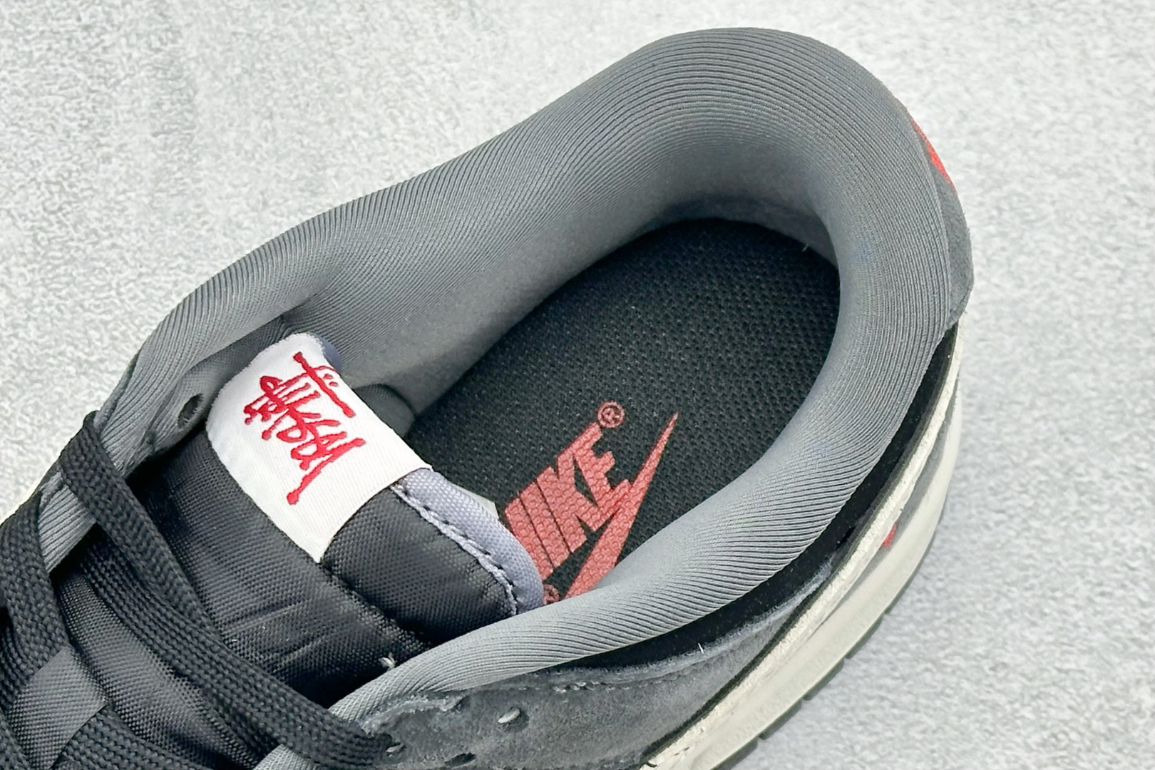 Nike SB Dunk Low 斯图西联名 高端定制 低帮休闲板鞋 TX1688-003 Nike SB Dunk Low 斯图西联名 高端定制 低帮休闲板鞋 TX1688-003