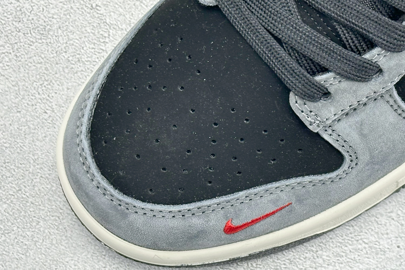 Nike SB Dunk Low 斯图西联名 高端定制 低帮休闲板鞋 TX1688-003 Nike SB Dunk Low 斯图西联名 高端定制 低帮休闲板鞋 TX1688-003