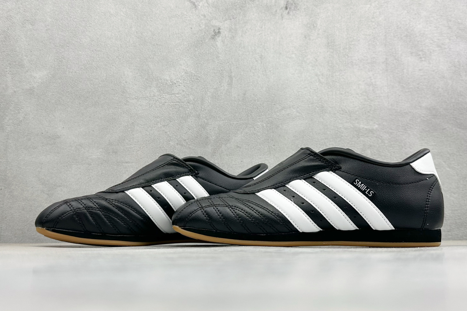 XH版Adidas originals Taekwondo Low 跆拳道系列 经典复古薄底训练慢跑鞋 JQ4475 XH版Adidas originals Taekwondo Low 跆拳道系列 经典复古薄底训练慢跑鞋 JQ4475