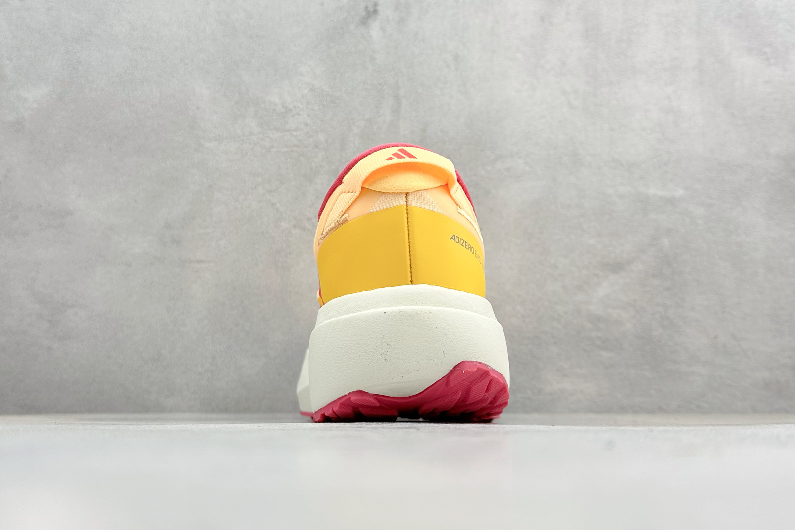 TY版AD ADIZERO EVO SL ATR 阿迪超轻透气缓震跑鞋 KK0566 TY版AD ADIZERO EVO SL ATR 阿迪超轻透气缓震跑鞋 KK0566