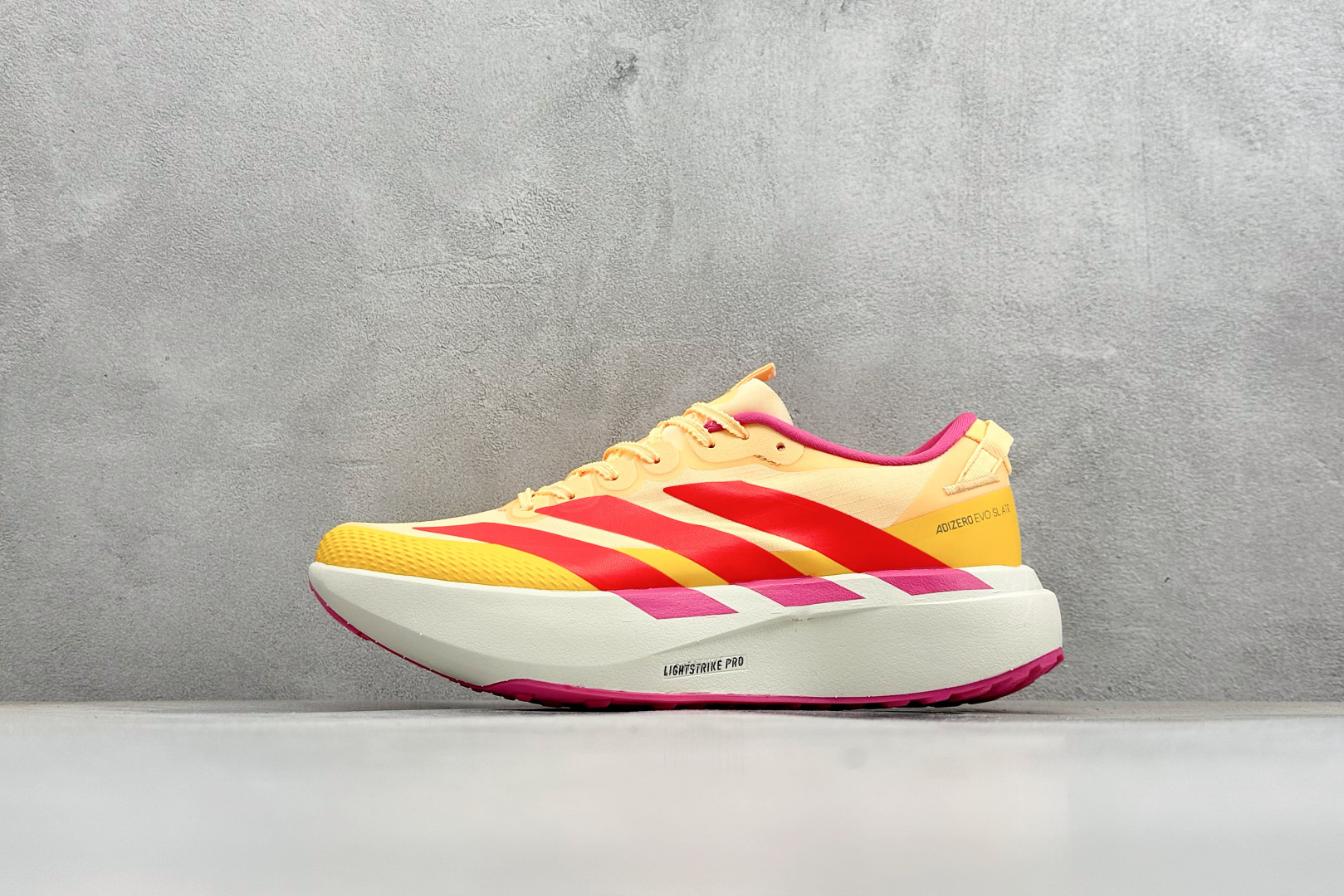 TY版AD ADIZERO EVO SL ATR 阿迪超轻透气缓震跑鞋 KK0566 TY版AD ADIZERO EVO SL ATR 阿迪超轻透气缓震跑鞋 KK0566