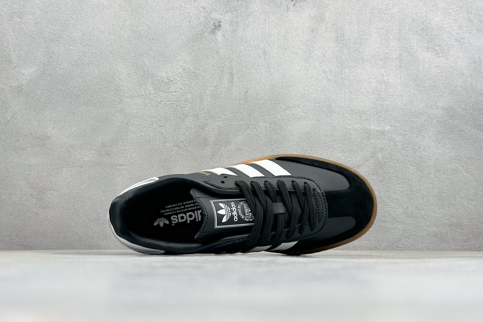 XH版Adidas originals SAMBAE VALENTINE W 百搭单品 复古桑巴板鞋 JI1350 XH版Adidas originals SAMBAE VALENTINE W 百搭单品 复古桑巴板鞋 JI1350