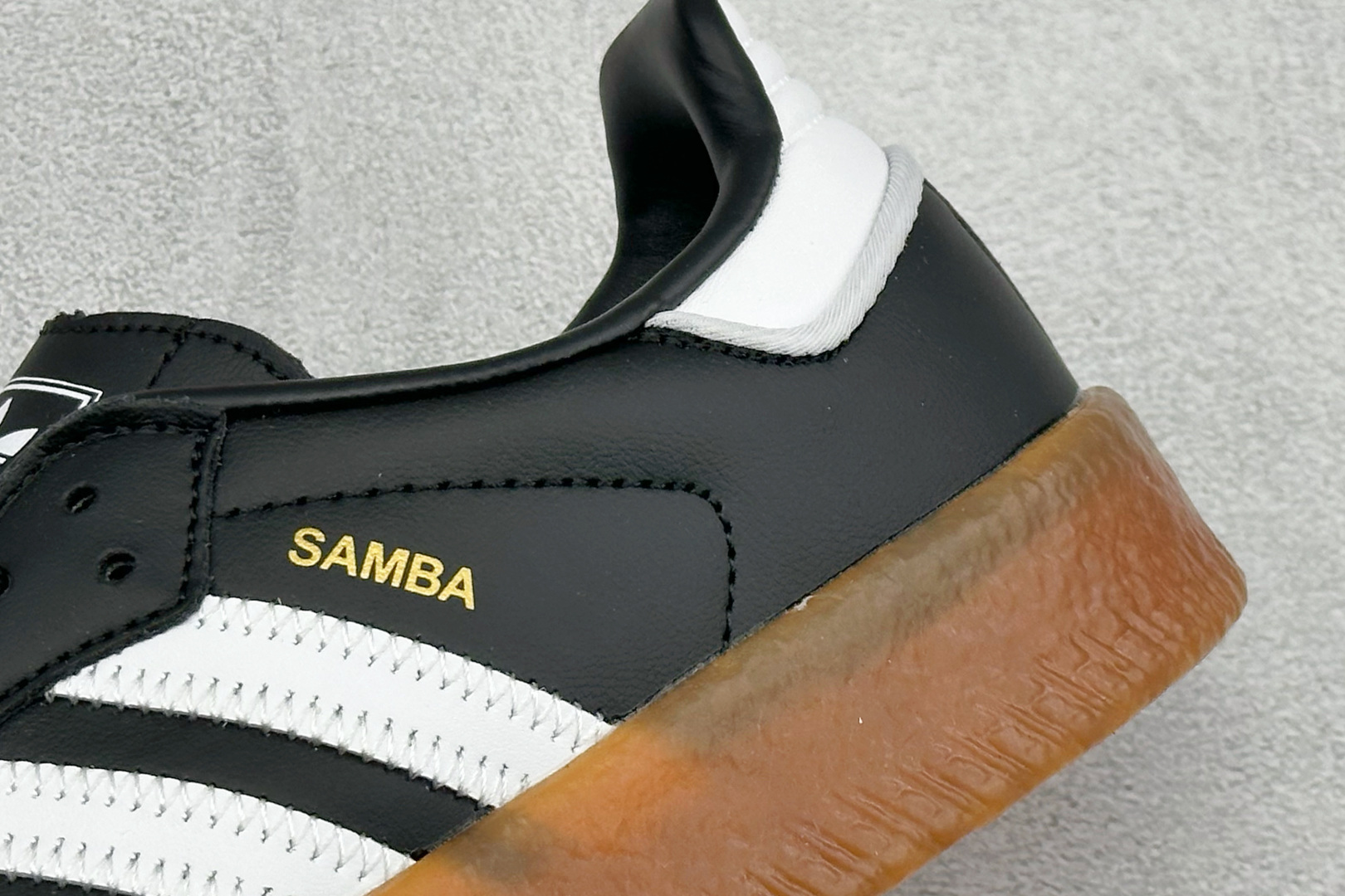 XH版Adidas originals SAMBAE VALENTINE W 百搭单品 复古桑巴板鞋 JI1350 XH版Adidas originals SAMBAE VALENTINE W 百搭单品 复古桑巴板鞋 JI1350