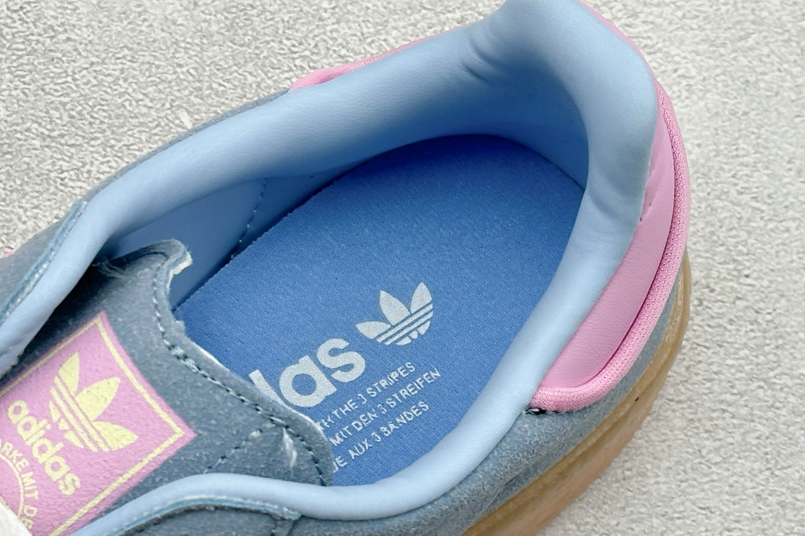 XH版Adidas originals SAMBAE VALENTINE W 百搭单品 复古桑巴板鞋 JH8836 XH版Adidas originals SAMBAE VALENTINE W 百搭单品 复古桑巴板鞋 JH8836