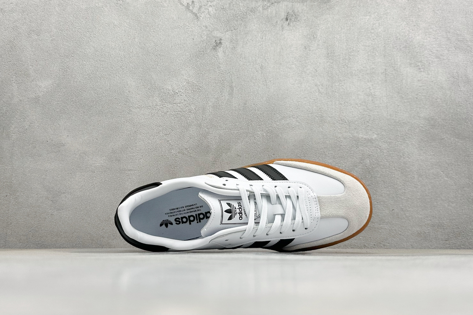 XH版Adidas originals SAMBAE VALENTINE W 百搭单品 复古桑巴板鞋 JI1349 XH版Adidas originals SAMBAE VALENTINE W 百搭单品 复古桑巴板鞋 JI1349