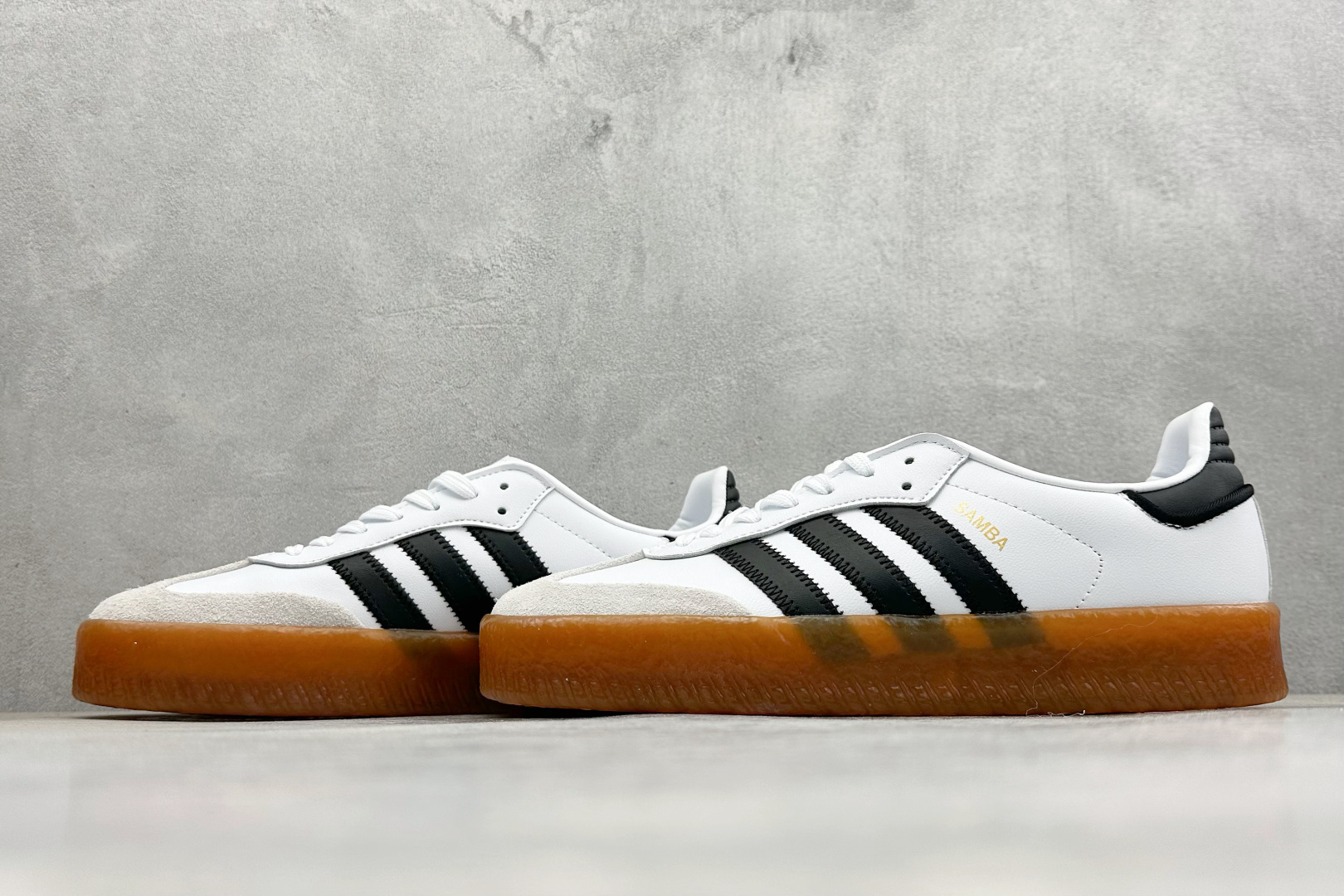 XH版Adidas originals SAMBAE VALENTINE W 百搭单品 复古桑巴板鞋 JI1349 XH版Adidas originals SAMBAE VALENTINE W 百搭单品 复古桑巴板鞋 JI1349