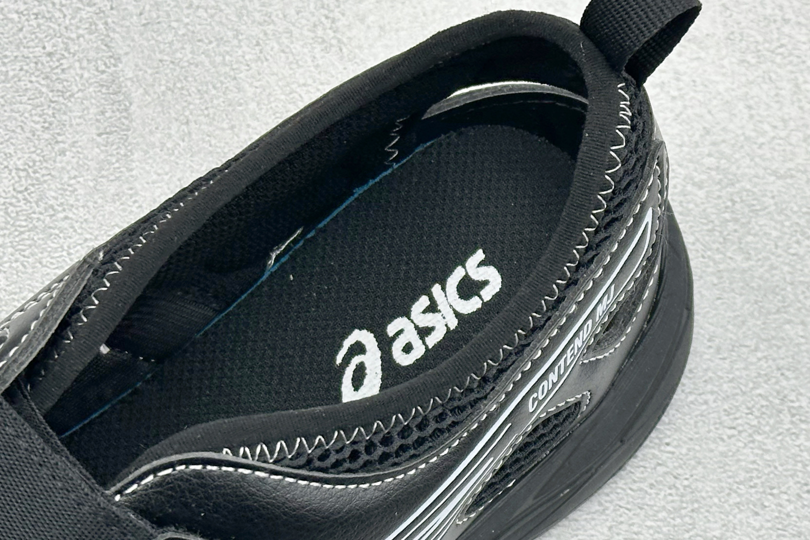 Asics亚瑟士RUNNING KIDS CONTEND MJPS系列 舒适百搭低帮凉鞋 1014A383-001 Asics亚瑟士RUNNING KIDS CONTEND MJPS系列 舒适百搭低帮凉鞋 1014A383-001