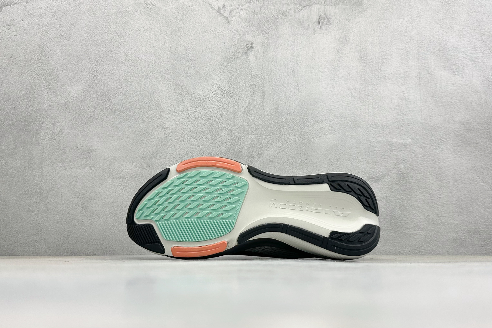 NK Air Zoom Pegasus 42代 耐磨防滑运动跑步鞋 IW2349-001