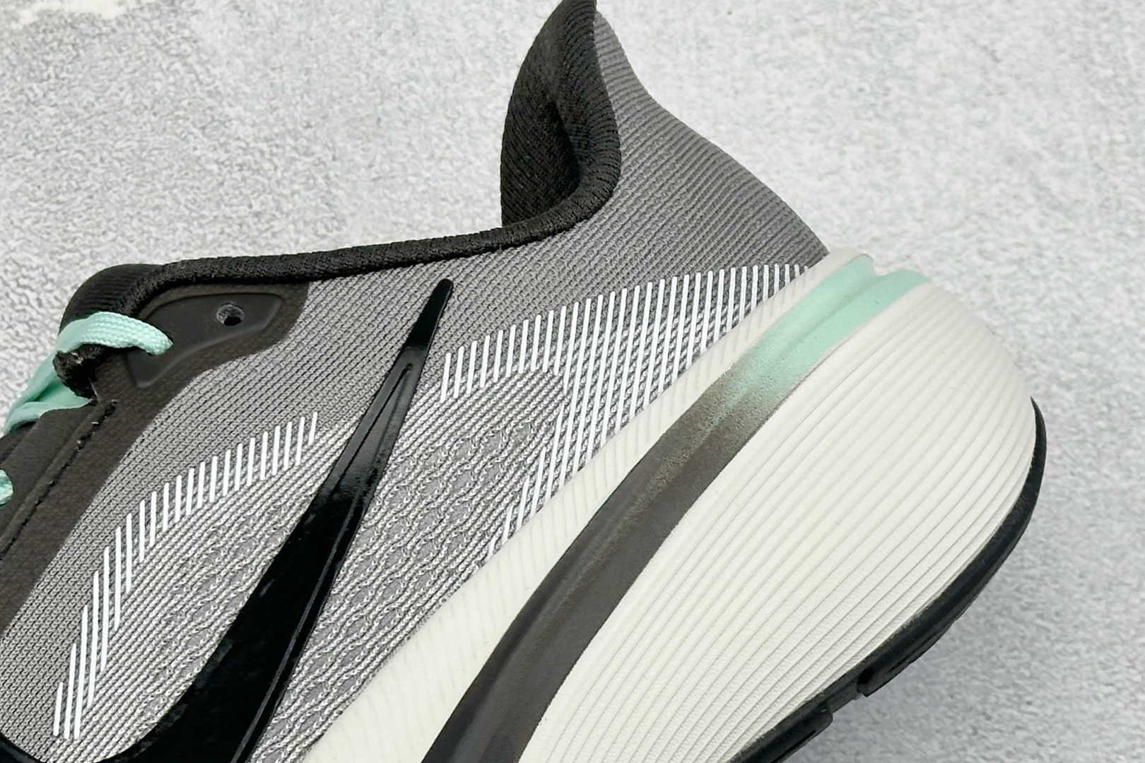 NK Air Zoom Pegasus 42代 耐磨防滑运动跑步鞋 IW2349-001