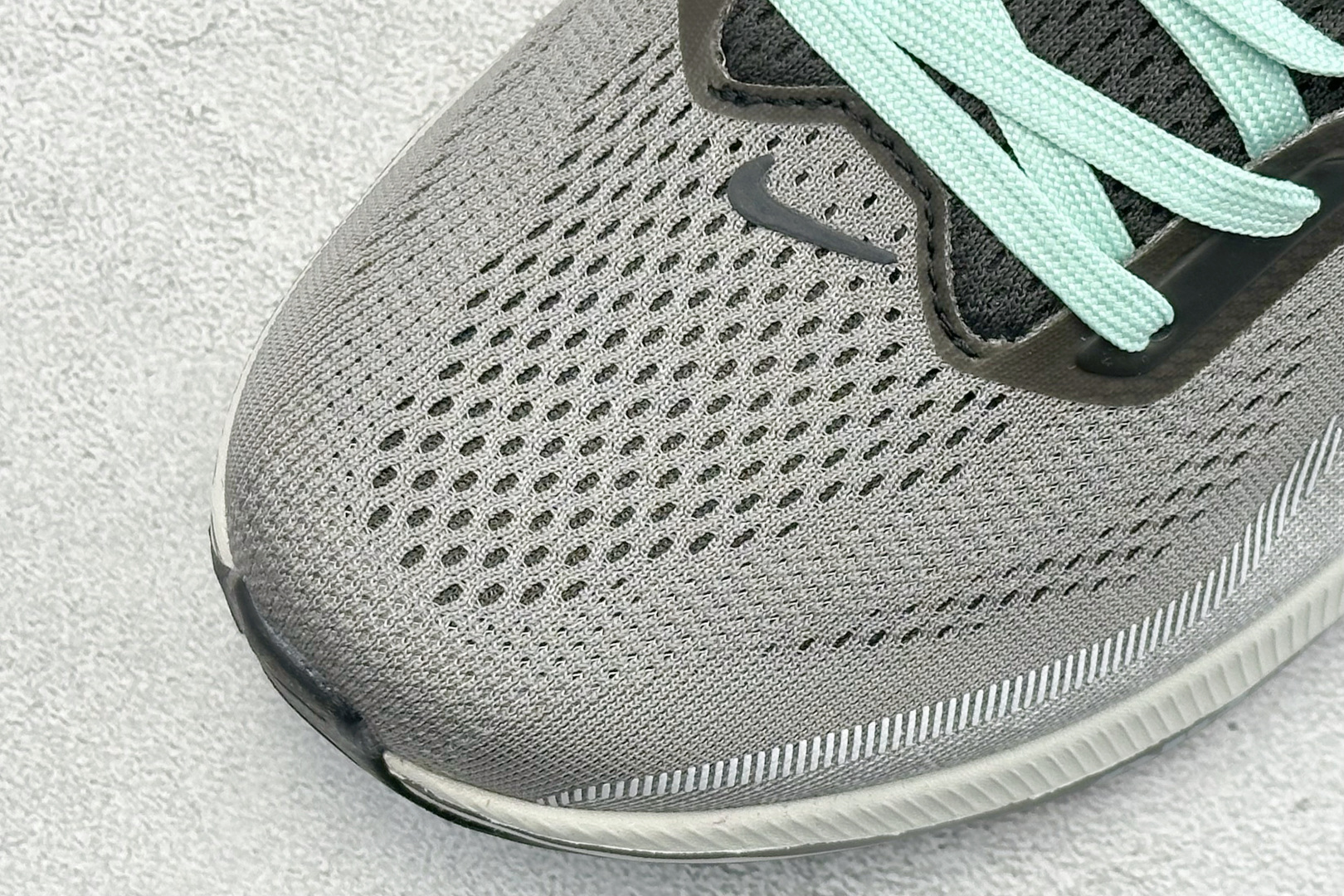 NK Air Zoom Pegasus 42代 耐磨防滑运动跑步鞋 IW2349-001