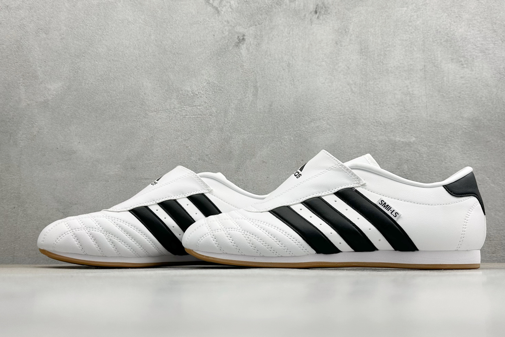 XH版Adidas originals Taekwondo Low 跆拳道系列 经典复古薄底训练慢跑鞋 JQ4774 XH版Adidas originals Taekwondo Low 跆拳道系列 经典复古薄底训练慢跑鞋 JQ4774