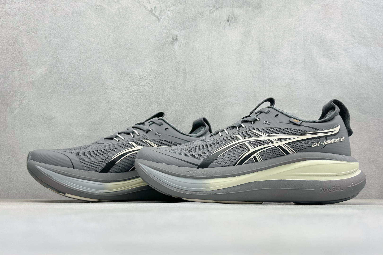 Asics Gel-Nimbus 28 亚瑟士复古透气休闲鞋缓震耐磨跑步鞋 1011C268-021 Asics Gel-Nimbus 28 亚瑟士复古透气休闲鞋缓震耐磨跑步鞋 1011C268-021