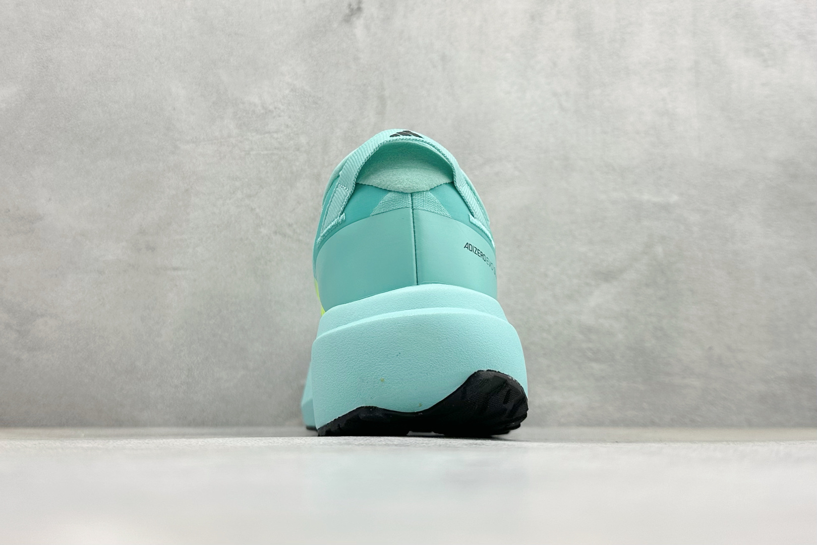 TY版AD ADIZERO EVO SL ATR 阿迪超轻透气缓震跑鞋 KK2588