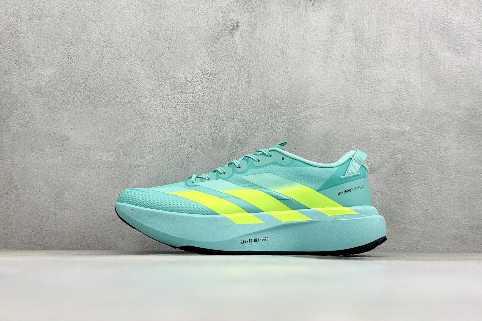 TY版AD ADIZERO EVO SL ATR 阿迪超轻透气缓震跑鞋 KK2588