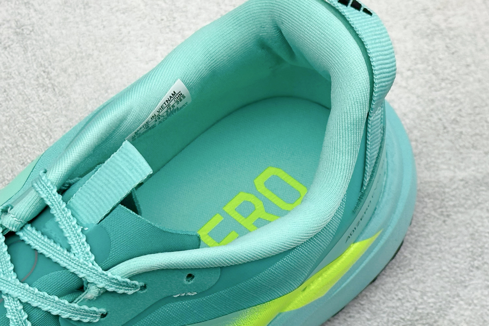 TY版AD ADIZERO EVO SL ATR 阿迪超轻透气缓震跑鞋 KK2588