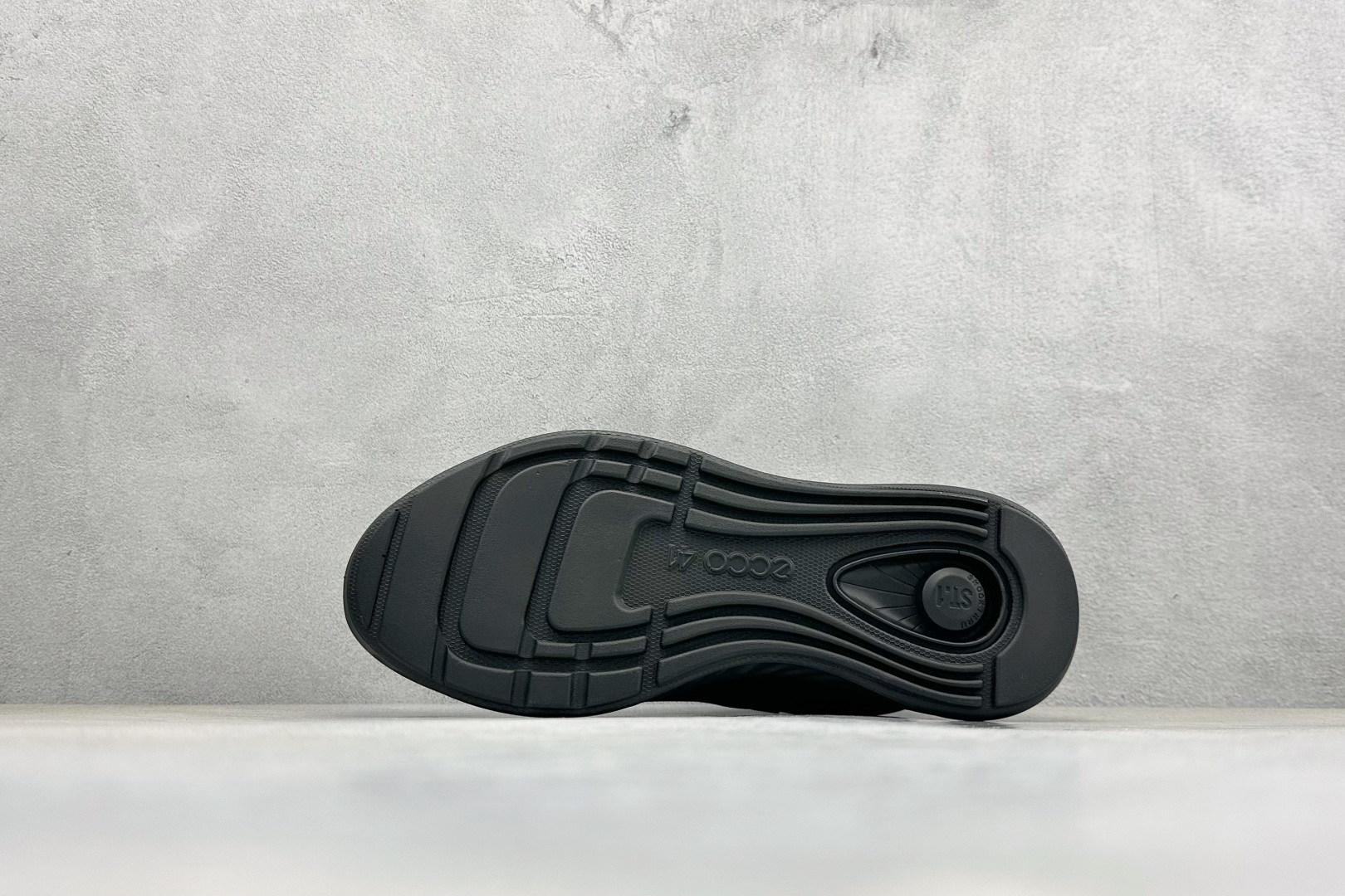 ECCO爱步男士休闲运动鞋 缓震透气跑步鞋 BIOM2.0系列新款 875825