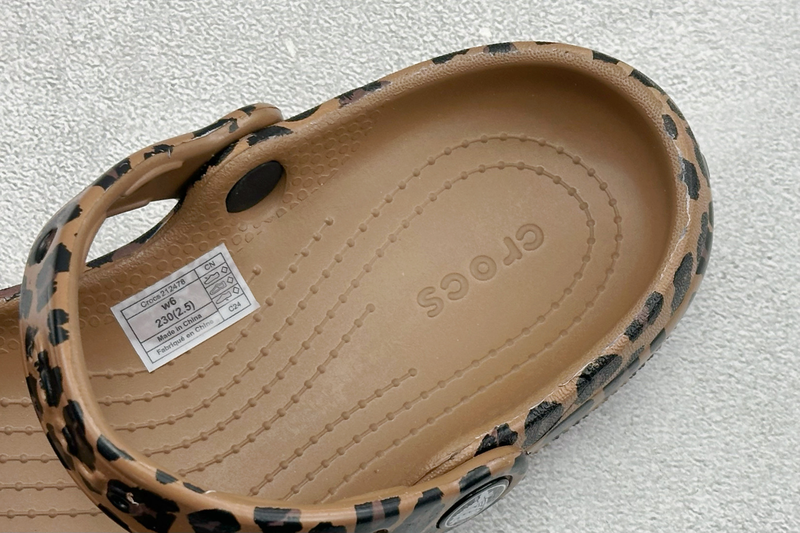 K版Crocs 卡洛驰 芭蕾拖鞋 经典热销系列 211994 K版Crocs 卡洛驰 芭蕾拖鞋 经典热销系列 211994