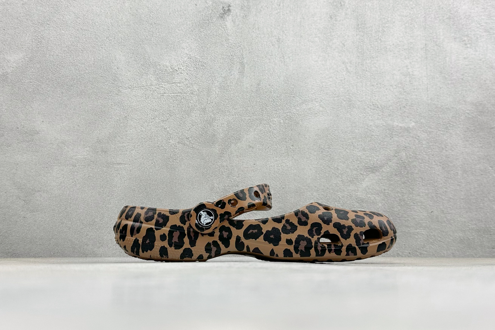 K版Crocs 卡洛驰 芭蕾拖鞋 经典热销系列 211994 K版Crocs 卡洛驰 芭蕾拖鞋 经典热销系列 211994