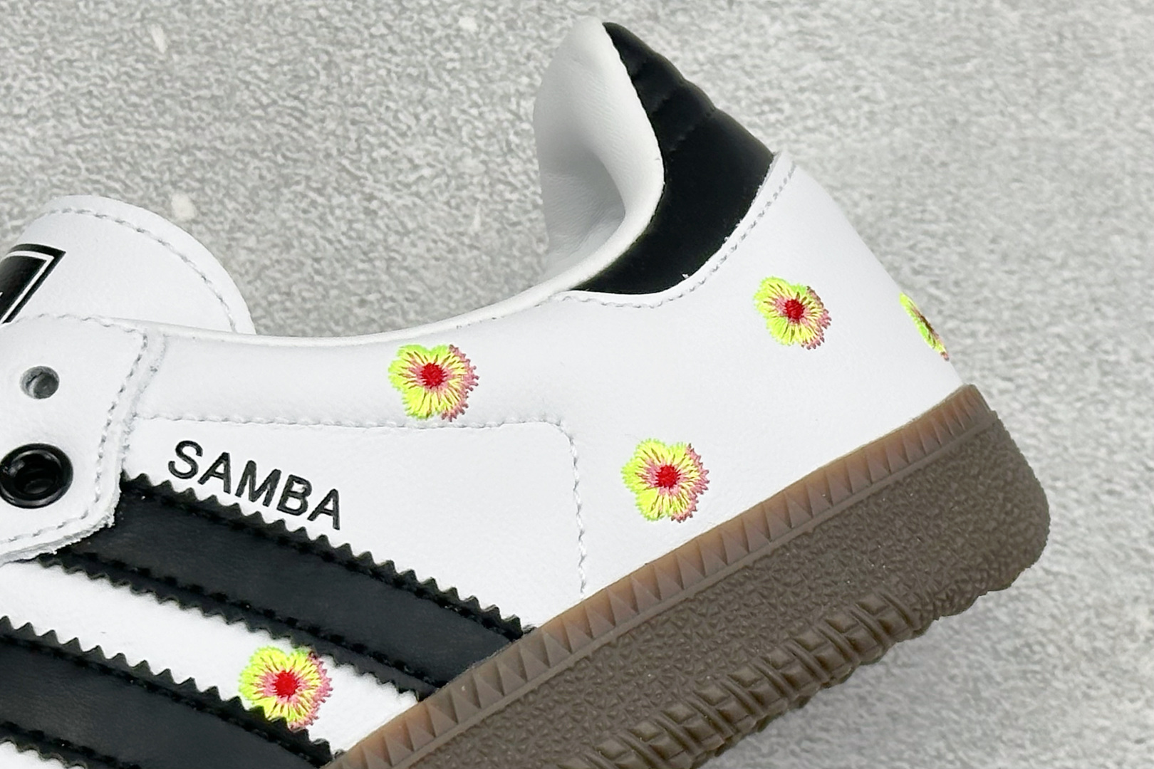 福利特价 Adidas SAMBA OG 德训鞋 小雏菊 高端定制桑巴系列 大厂纯原品质出货 超高清洁度