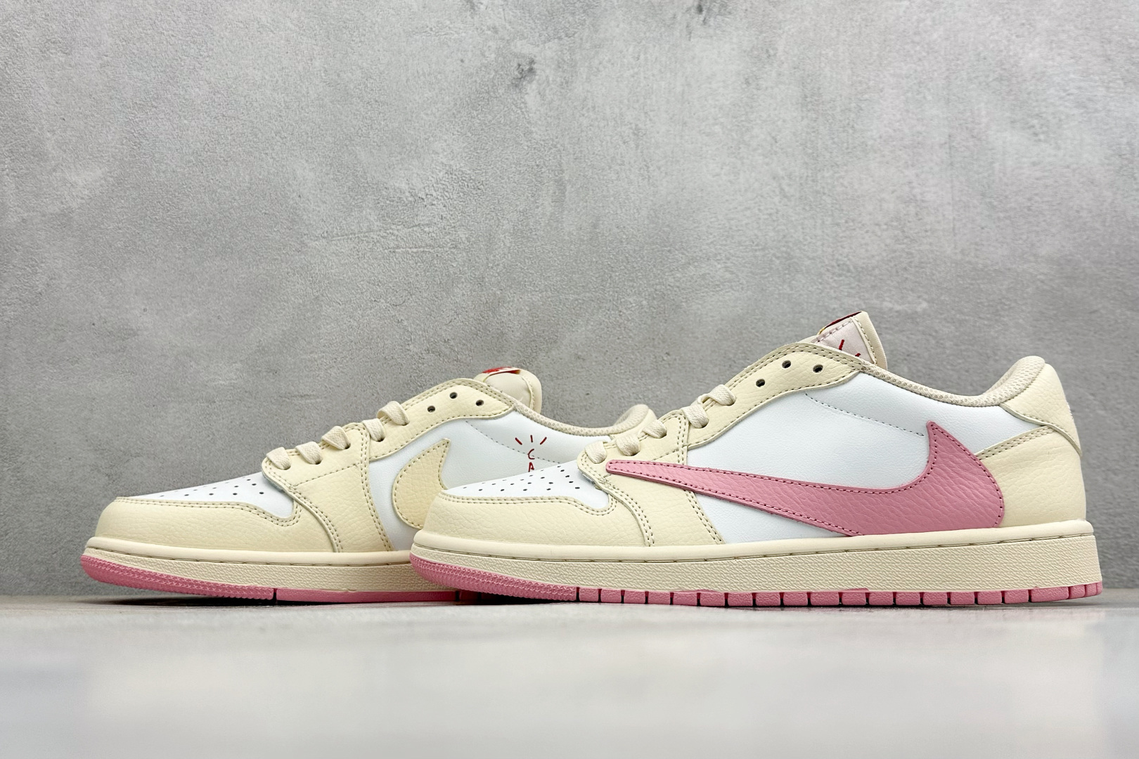 MT版Fragment x TS x Air Jordan 1 Low 三方联名低帮倒勾板鞋 DM7866-101 MT版Fragment x TS x Air Jordan 1 Low 三方联名低帮倒勾板鞋 DM7866-101