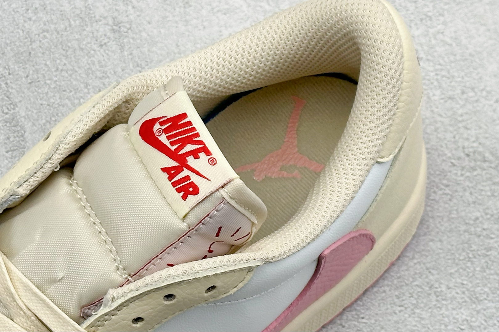 MT版Fragment x TS x Air Jordan 1 Low 三方联名低帮倒勾板鞋 DM7866-101 MT版Fragment x TS x Air Jordan 1 Low 三方联名低帮倒勾板鞋 DM7866-101