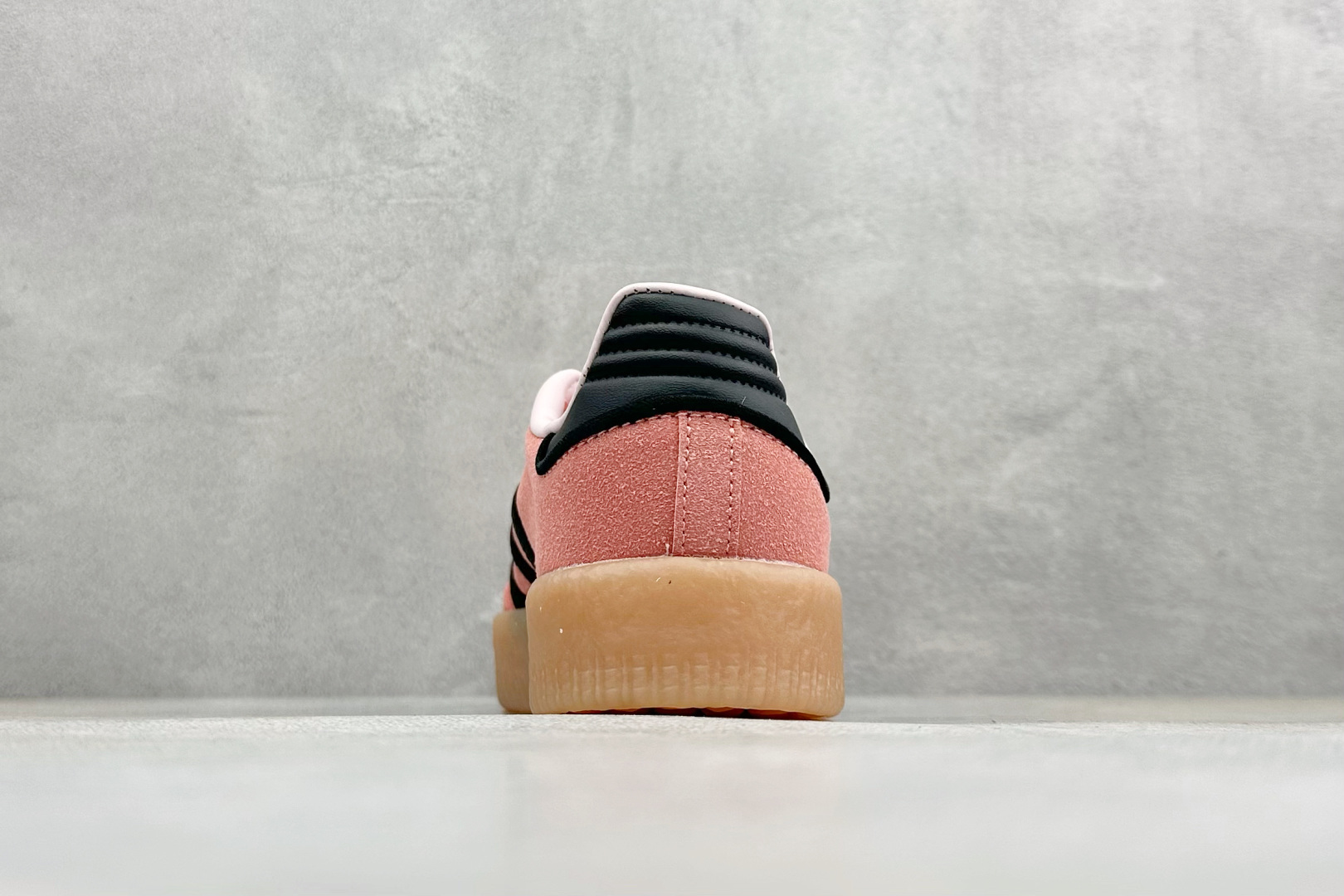 XH版Adidas originals SAMBAE VALENTINE W 百搭单品 复古桑巴板鞋 JH8834 XH版Adidas originals SAMBAE VALENTINE W 百搭单品 复古桑巴板鞋 JH8834