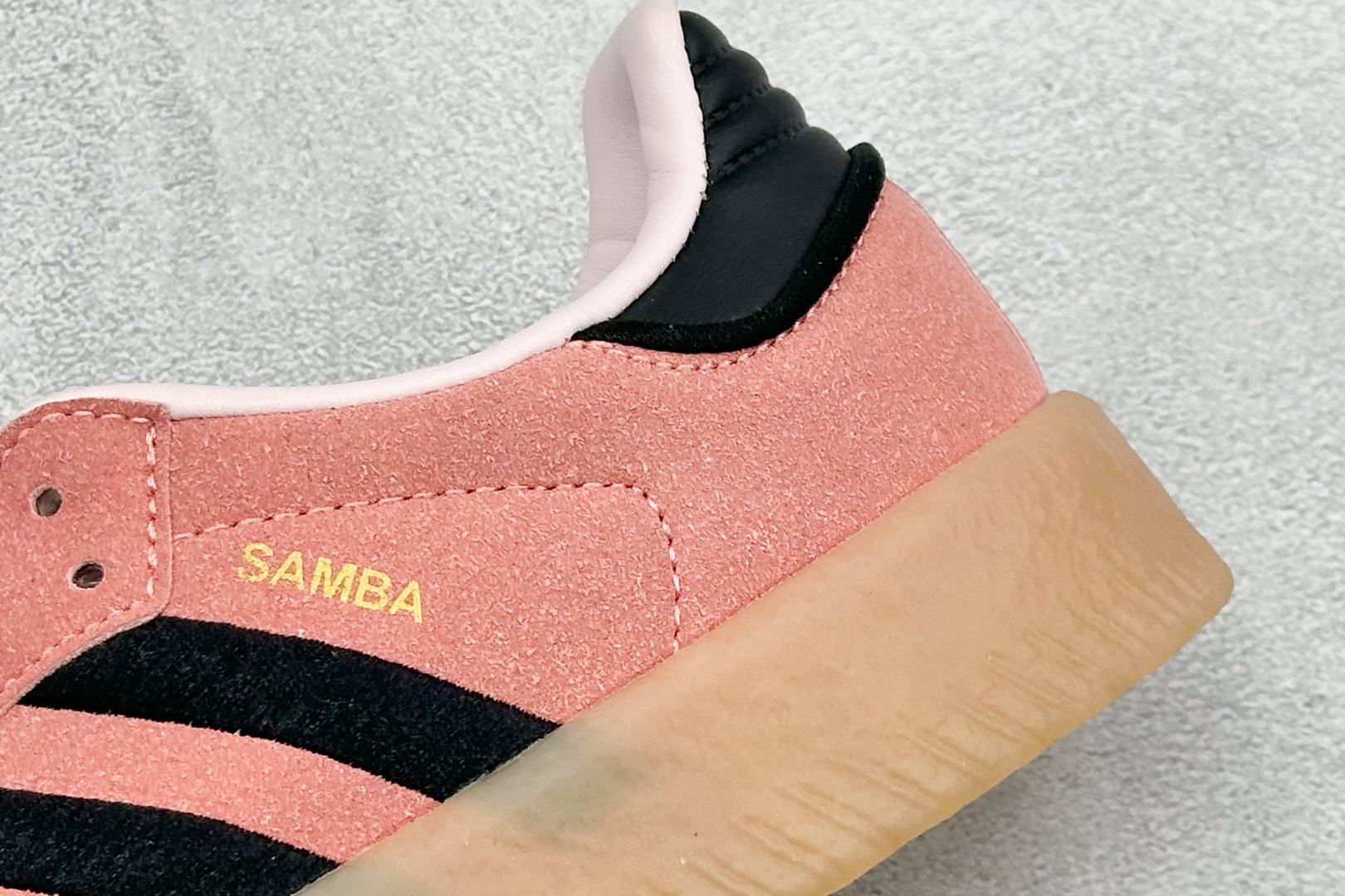 XH版Adidas originals SAMBAE VALENTINE W 百搭单品 复古桑巴板鞋 JH8834 XH版Adidas originals SAMBAE VALENTINE W 百搭单品 复古桑巴板鞋 JH8834