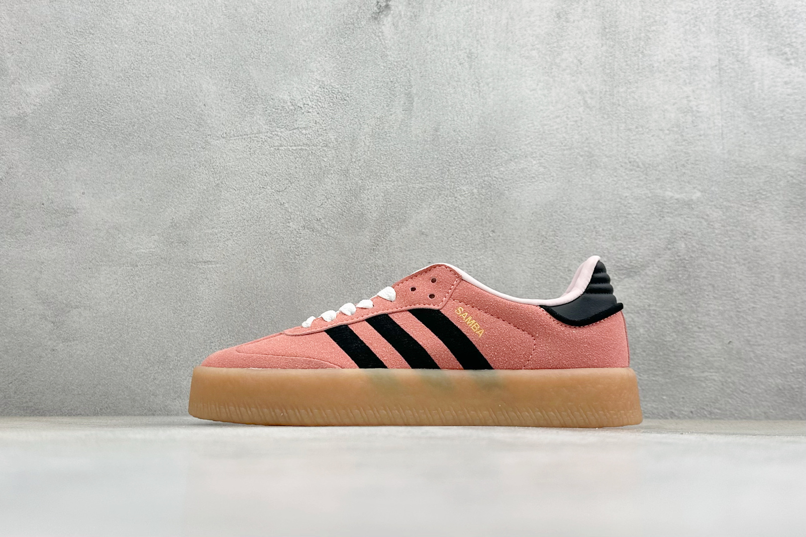 XH版Adidas originals SAMBAE VALENTINE W 百搭单品 复古桑巴板鞋 JH8834 XH版Adidas originals SAMBAE VALENTINE W 百搭单品 复古桑巴板鞋 JH8834