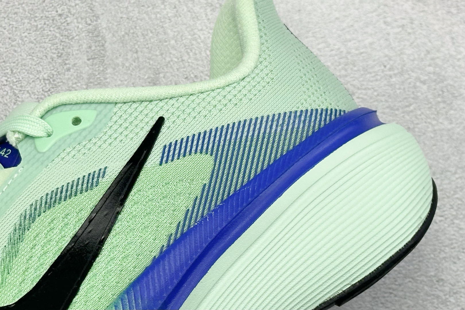 CH版NK AIR ZOOM PEGASUS 42 登月休闲运动跑鞋 IB1873-702 CH版NK AIR ZOOM PEGASUS 42 登月休闲运动跑鞋 IB1873-702