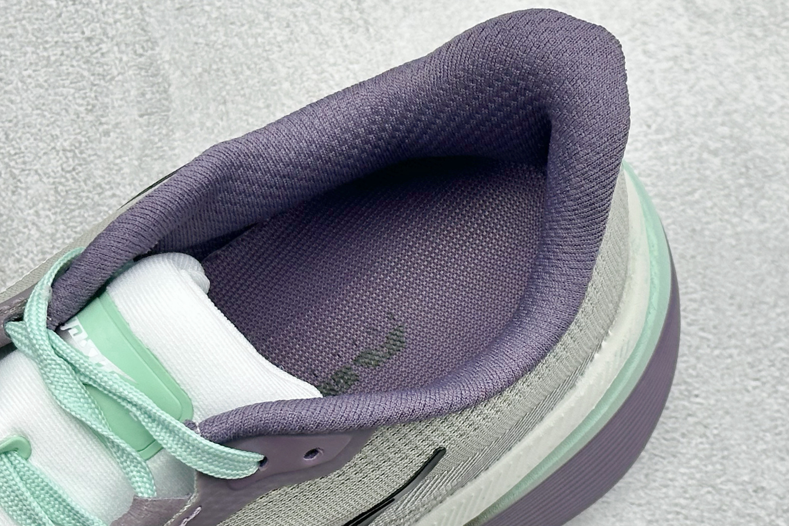 CH版NK AIR ZOOM PEGASUS 42 登月休闲运动跑鞋 IW2037-220 CH版NK AIR ZOOM PEGASUS 42 登月休闲运动跑鞋 IW2037-220