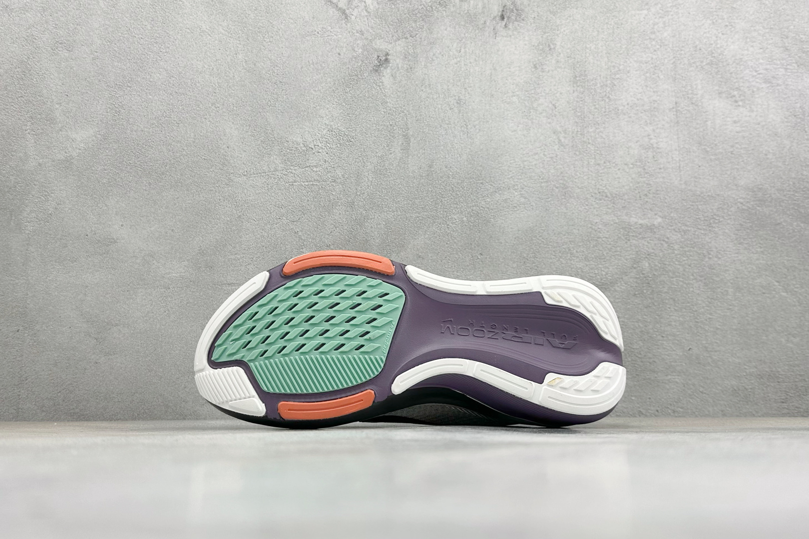 CH版NK AIR ZOOM PEGASUS 42 登月休闲运动跑鞋 IW2037-220 CH版NK AIR ZOOM PEGASUS 42 登月休闲运动跑鞋 IW2037-220