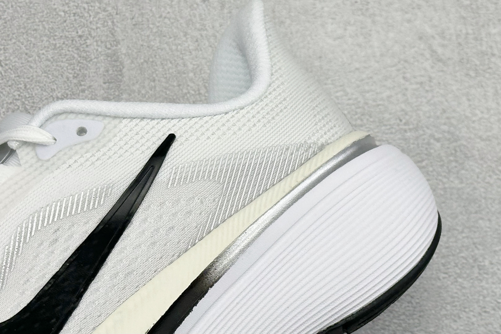 CH版NK AIR ZOOM PEGASUS 42 登月休闲运动跑鞋 IF1688-109 CH版NK AIR ZOOM PEGASUS 42 登月休闲运动跑鞋 IF1688-109