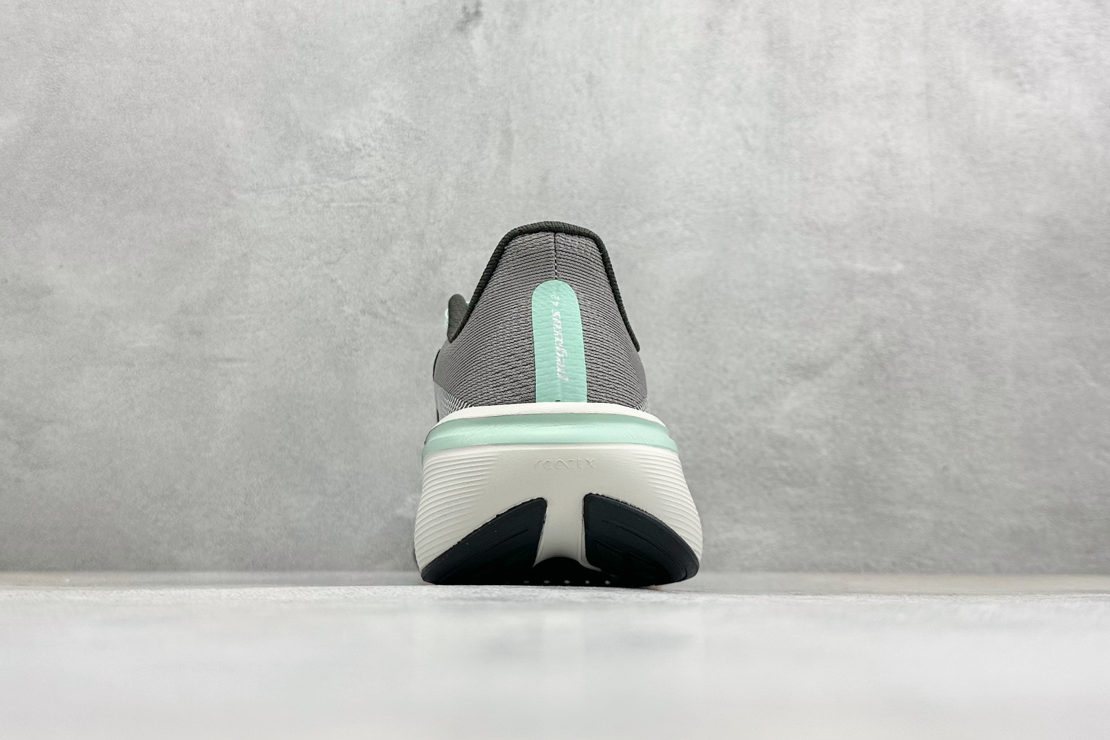 CH版NK AIR ZOOM PEGASUS 42 登月休闲运动跑鞋 IW2349-001 CH版NK AIR ZOOM PEGASUS 42 登月休闲运动跑鞋 IW2349-001