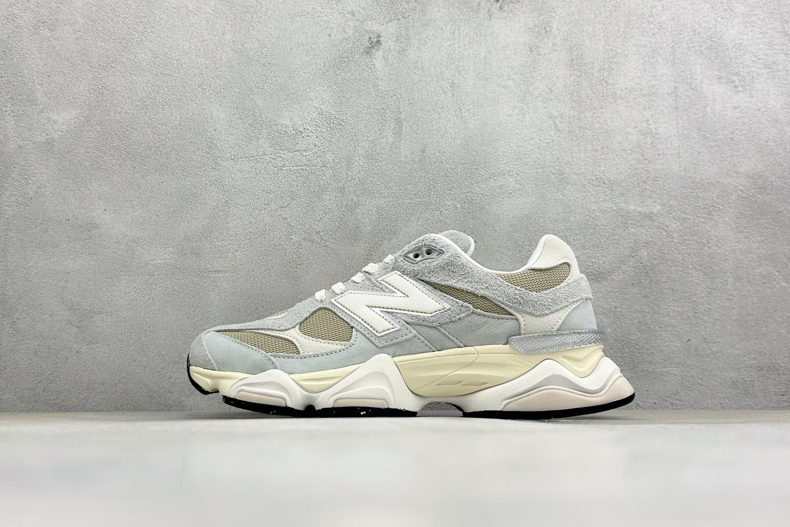 BF版New Balance 9060系列 新百伦 复古休闲运动慢跑鞋 U9060440 BF版New Balance 9060系列 新百伦 复古休闲运动慢跑鞋 U9060440