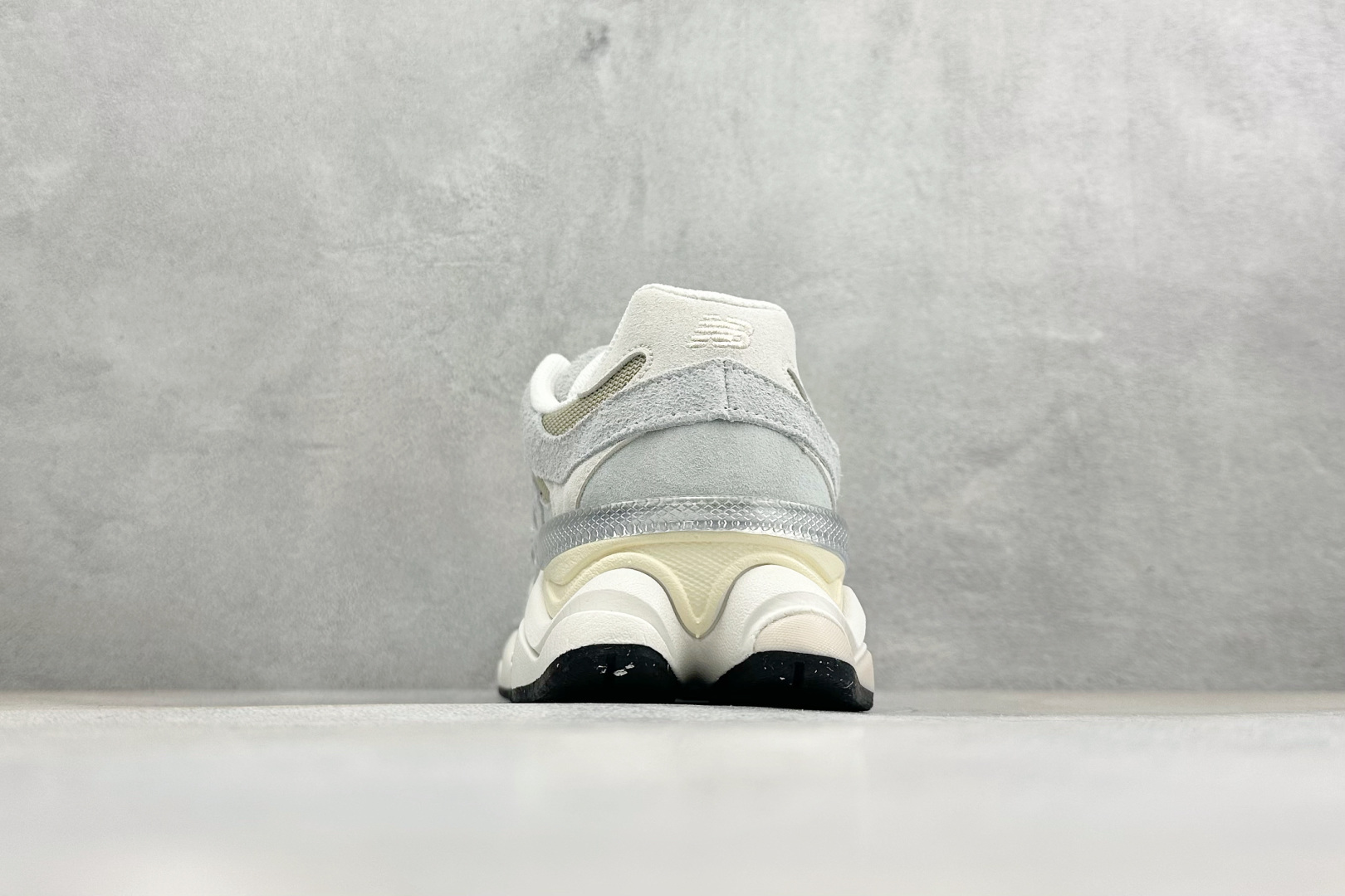 BF版New Balance 9060系列 新百伦 复古休闲运动慢跑鞋 U9060440 BF版New Balance 9060系列 新百伦 复古休闲运动慢跑鞋 U9060440