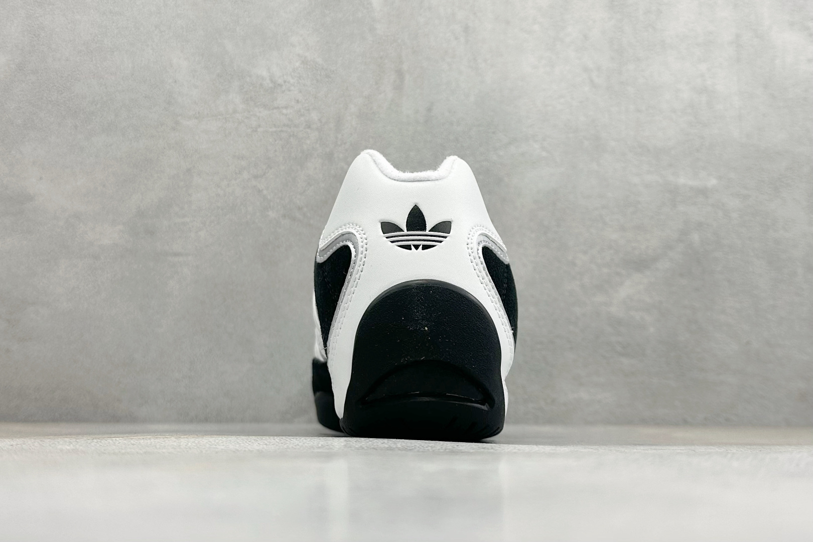 Adidas Originals Adiracer Lo 阿迪达斯潮流防滑耐磨休闲跑步鞋 JP7009 Adidas Originals Adiracer Lo 阿迪达斯潮流防滑耐磨休闲跑步鞋 JP7009